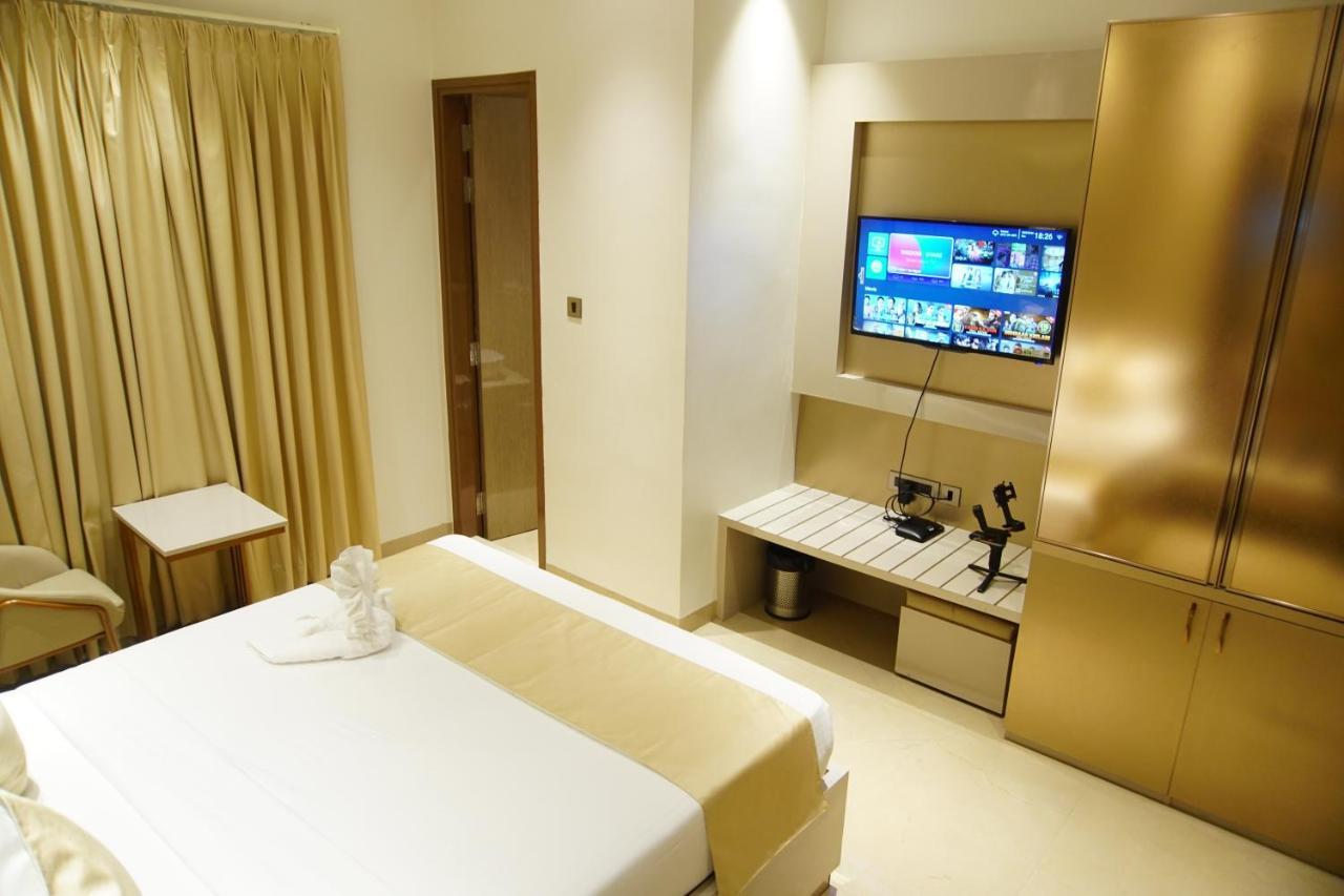 Hotel Red Orchid Kanpur Zewnętrze zdjęcie