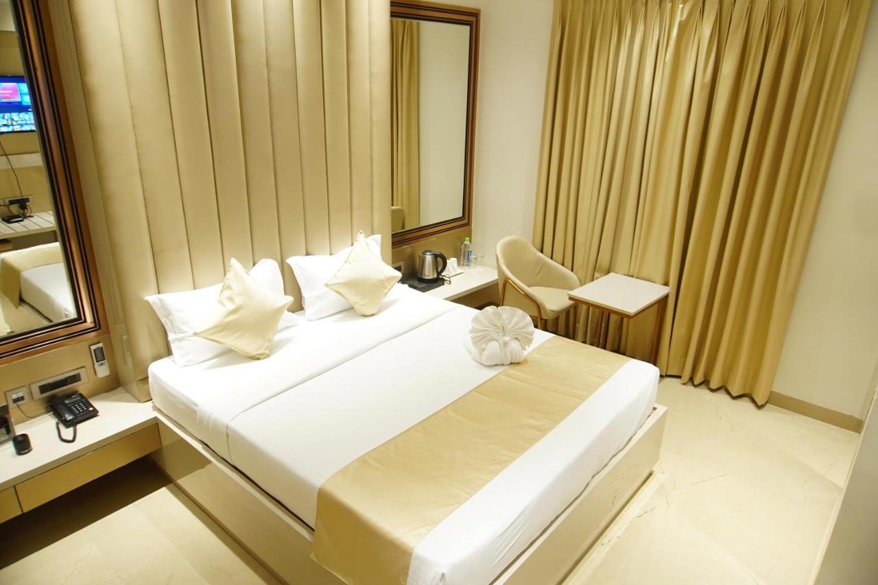 Hotel Red Orchid Kanpur Zewnętrze zdjęcie